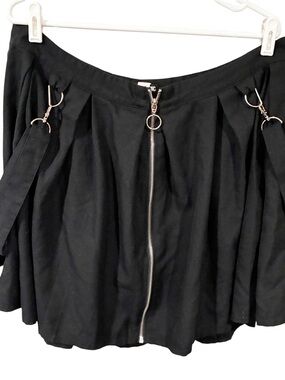 Hot Topic Plus Size Black Pleated O-Ring Zipper Suspender Skirt Size 2X